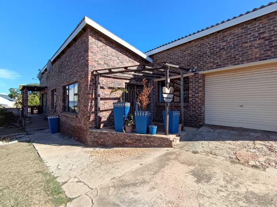 3 Bedroom Property for Sale in Wavecrest Eastern Cape